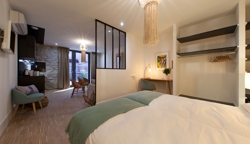 Apartamento, baño privado (Euzèbe)