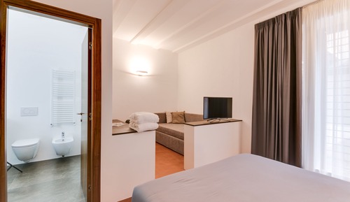 Habitación triple, baño privado, planta baja (Tamerice x3)