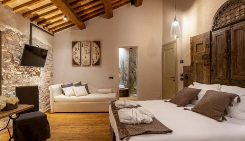 Habitación triple junior, varias camas, no fumadores, vistas al jardín