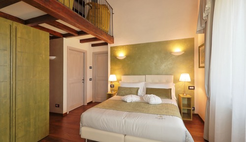 Suite familiar, varias camas, no fumadores, vistas a la colina