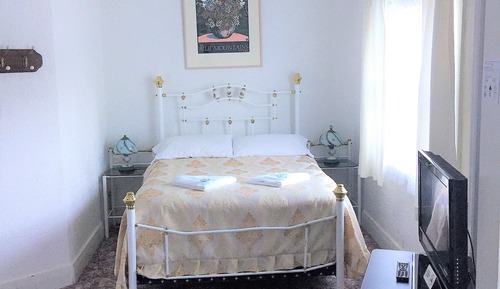Habitación triple clásica, no fumadores, baño privado