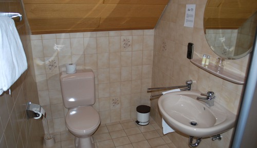 Habitación individual estándar, baño privado (Badezimmer auf Flur)