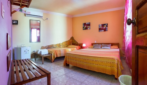 Habitación triple Premium, varias camas, no fumadores, vistas al jardín
