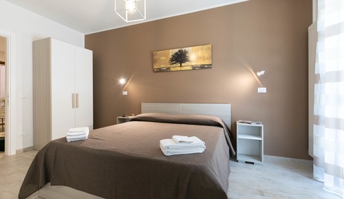 Habitación de diseño con 1 cama doble o 2 individuales, vistas al patio