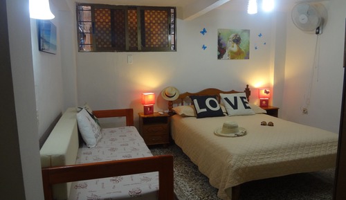 Habitación triple Confort, 1 cama de matrimonio con sofá cama, fumadores