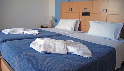 Habitación con 1 cama doble o 2 individuales, vistas al mar