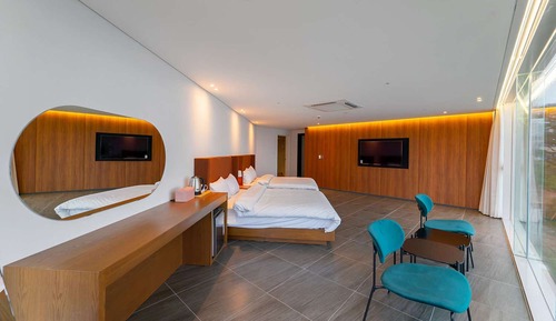 Habitación Club (Hotel B Panorama)