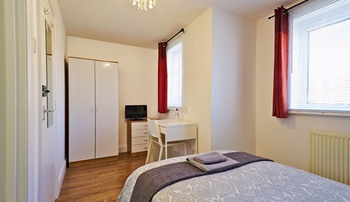 Habitación doble, baño privado