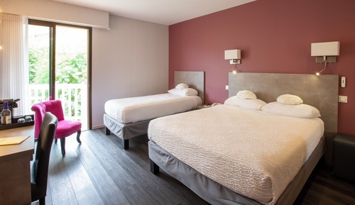 Habitación triple de lujo, varias camas, no fumadores, vistas al jardín
