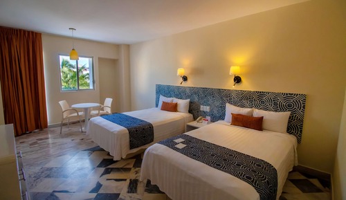 Habitación estándar doble, 2 camas dobles