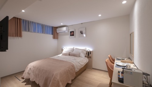 Habitación económica, 1 cama doble, no fumadores (E, semi-basement)