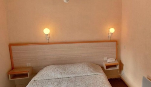 Habitación con 2 camas individuales