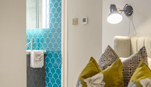 Apartamento de lujo, baño privado, vistas al patio (Beaches Brighton)