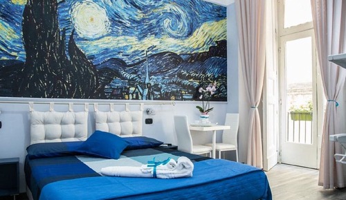 Habitación clásica con 1 cama doble o 2 individuales, balcón (Van Gogh)
