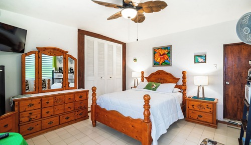 Estudio panorámico, 1 cama de matrimonio, no fumadores, frente al mar