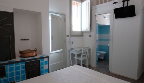Habitación doble, cocina básica