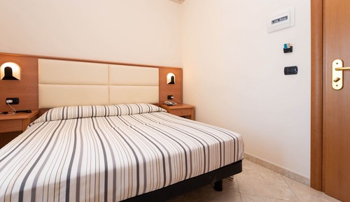 Habitación doble, 1 cama de matrimonio, no fumadores
