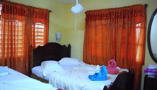 Habitación cuádruple básica, 2 camas dobles, no fumadores