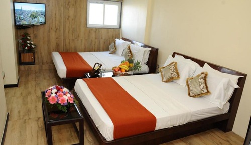 Habitación familiar, 2 camas de matrimonio, no fumadores
