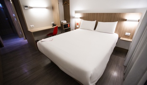 Quarto casal standard, 1 cama de casal
