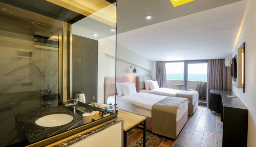 Habitación con 2 camas individuales, vistas al mar