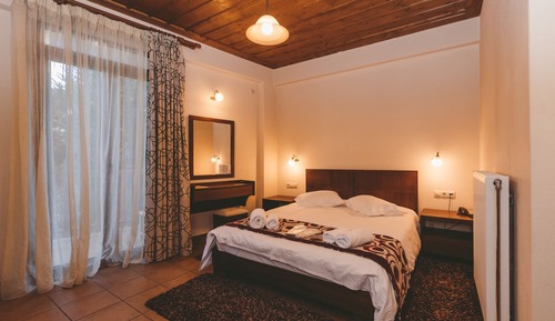 Habitación con 1 cama doble o 2 individuales, vistas a la montaña