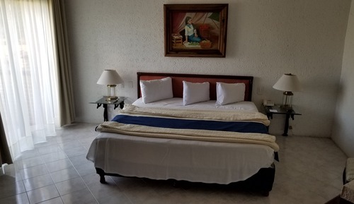 Habitación estándar doble, 1 cama de matrimonio grande, vistas al jardín