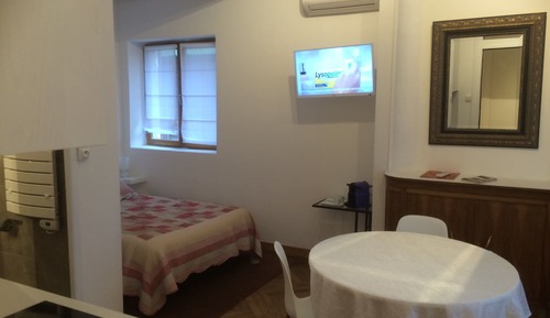Habitación triple Confort, baño privado
