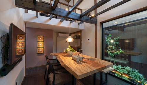 Casa tradicional, 3 habitaciones, cocina, vistas al jardín