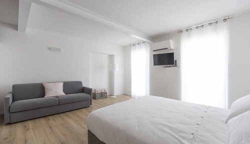 Deluxe Quadruple Room