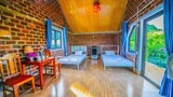 Deluxe Triple Room, Mountain View, Poolside