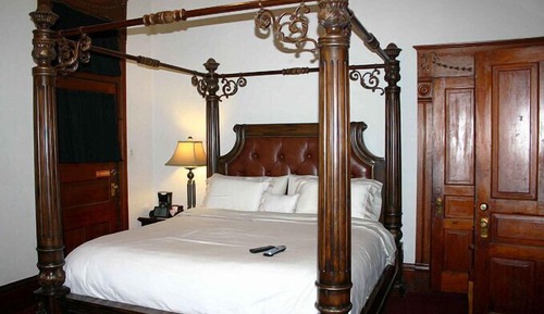 Habitación, 1 cama de matrimonio grande, bañera de hidromasaje