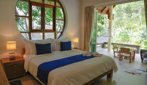 Garden villa
