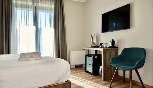 Habitación básica con 1 cama doble o 2 individuales
