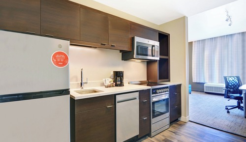 Suite, 1 habitación (Mobility/Hearing Access, Roll-In Shwr)