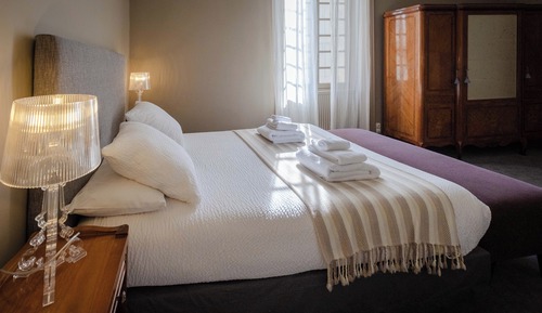 Habitación Deluxe doble, 1 cama de matrimonio, baño privado, vistas al patio (Blanche)