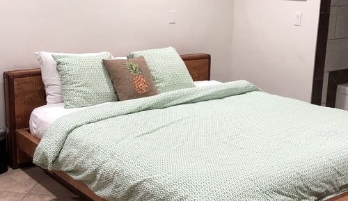 Suite estudio, varias camas, cocina, planta baja