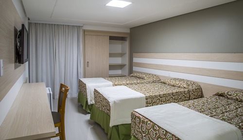 Habitación triple Deluxe, balcón
