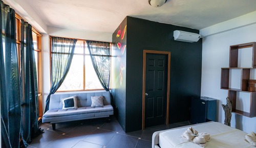 Habitación de diseño doble, 1 cama de matrimonio con sofá cama, balcón, vistas al mar
