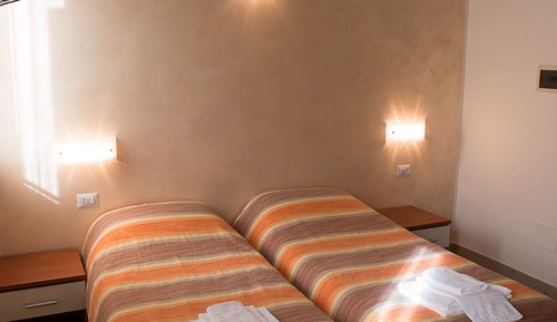 Habitación con 1 cama doble o 2 individuales