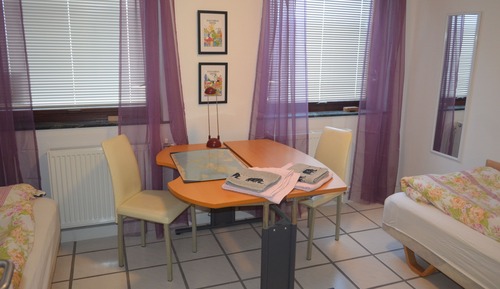 Habitación (Rum 8)