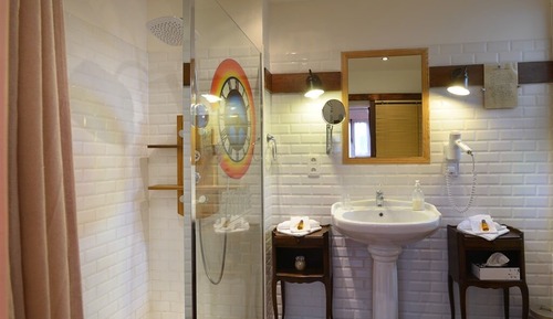 Suite superior, baño privado (Marty McFly)