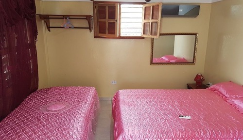 Habitación triple exclusiva, varias camas