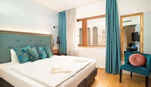 Deluxe Double or Twin room with Synagogue View