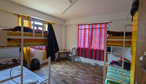 Dormitorio compartido económico, dormitorio mixto, no fumadores, baño compartido