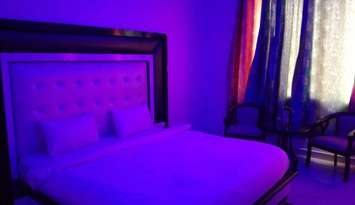 Deluxe Double Room, 1 King Bed, Smoking