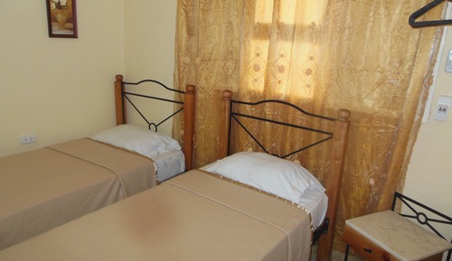 Apartamento familiar, varias camas, fumadores