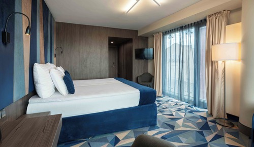 Riverside Superior room
