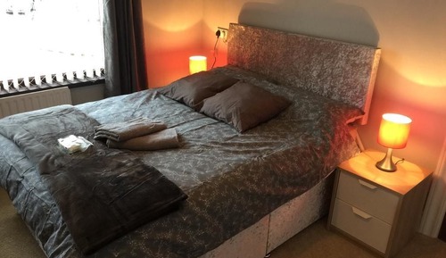 Habitación básica doble, baño compartido (1)