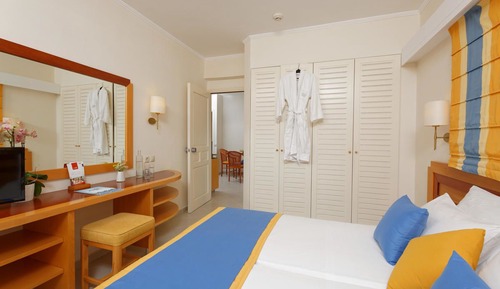 Habitación familiar, vistas al mar
